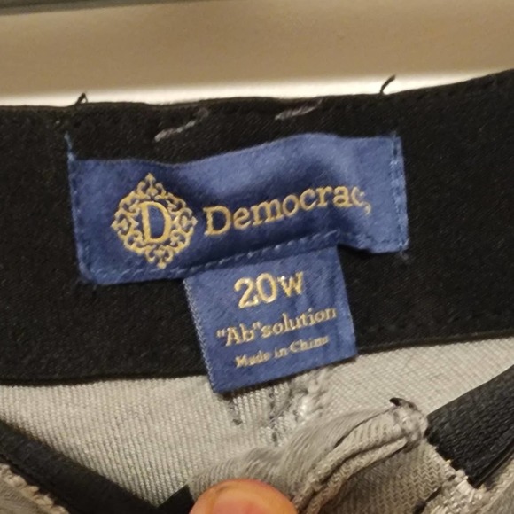 Democracy AB Solutions Denim Shorts 20W - Picture 6 of 6